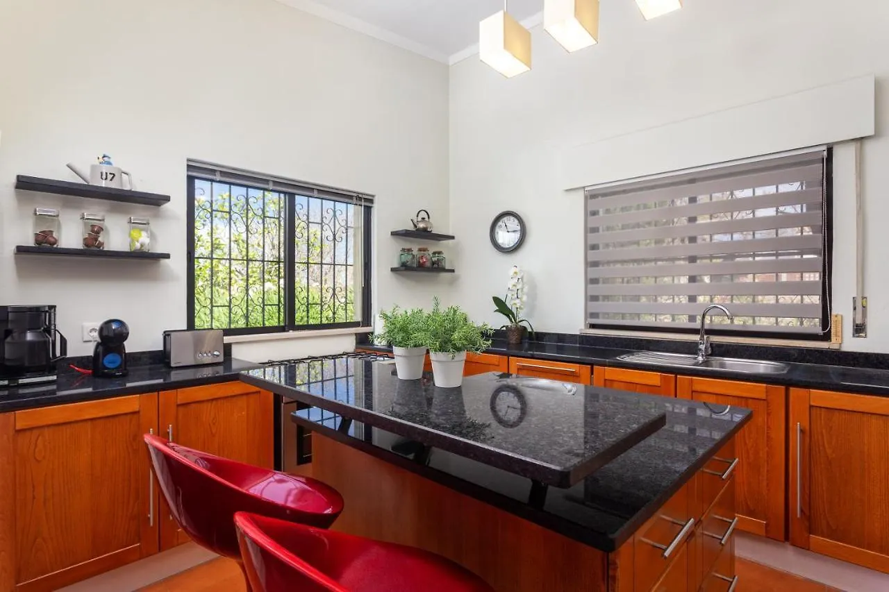 Privilege Casa Da Videira With Swimming Pool, Quelfes - Olhao Villa