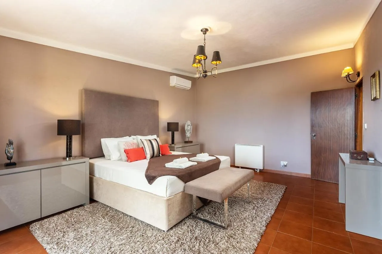 Вилла Privilege Casa Da Videira With Swimming Pool, Quelfes - Ольян Португалия